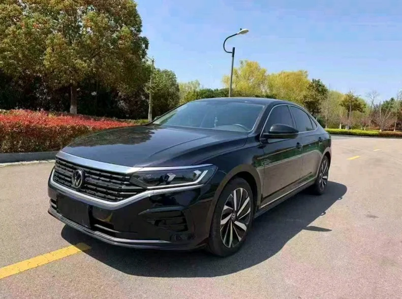 大众帕萨特 正面外观二