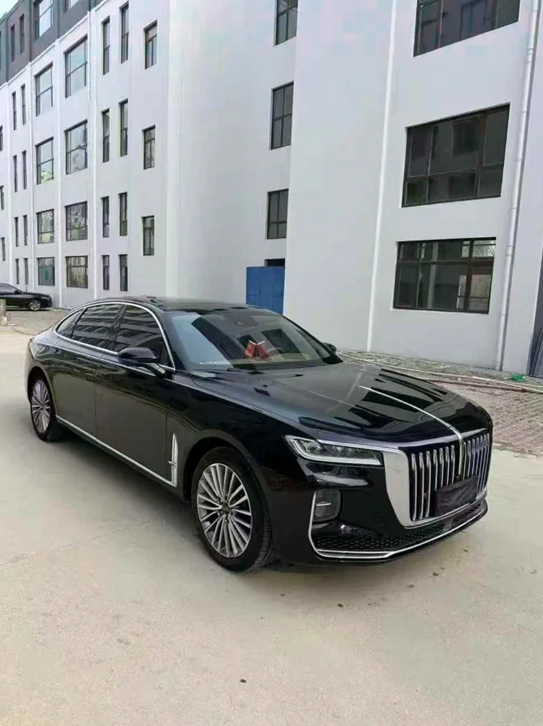 红旗H9 正面外观二