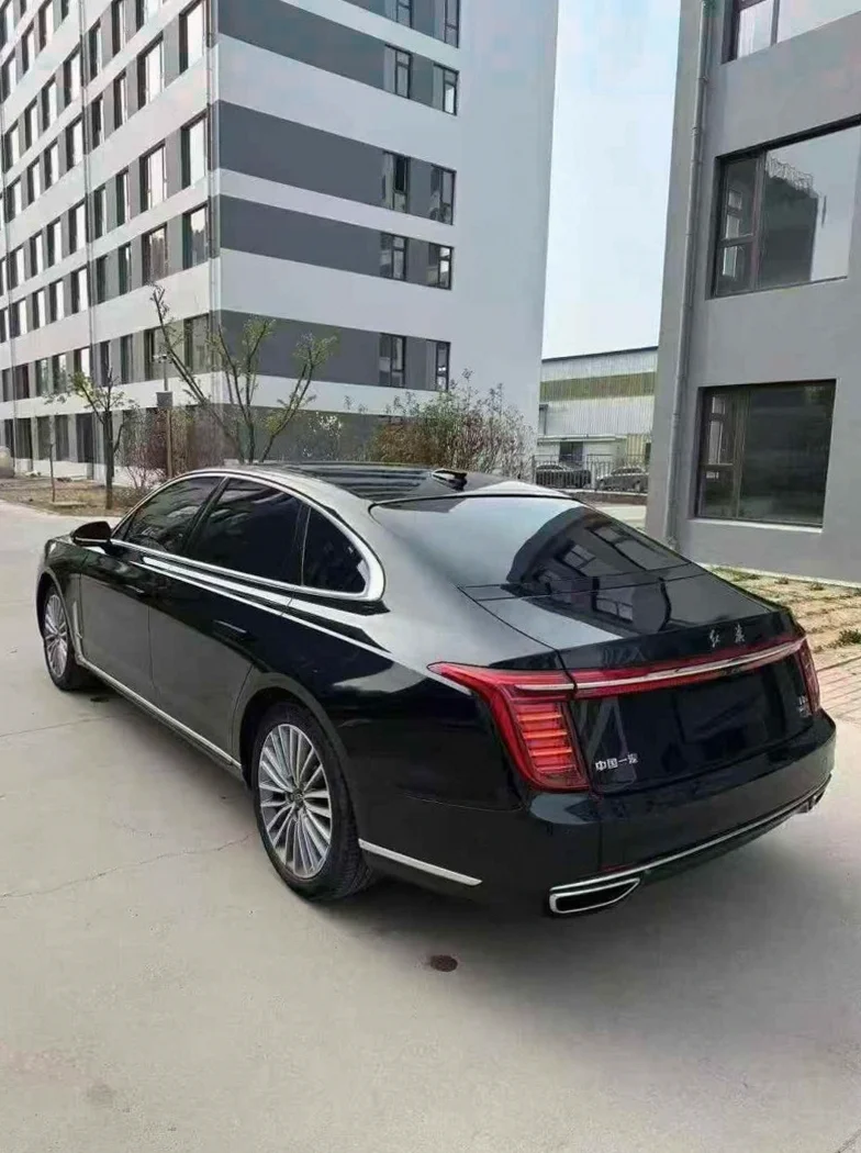 红旗H9 内饰前排