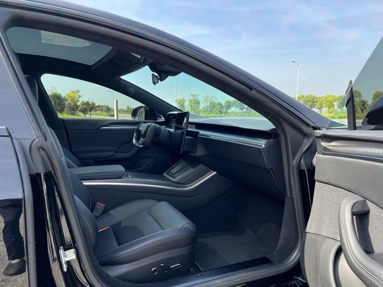 特斯拉MODEL 内饰后排