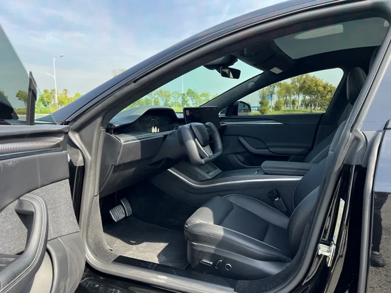 特斯拉MODEL 后面外观一