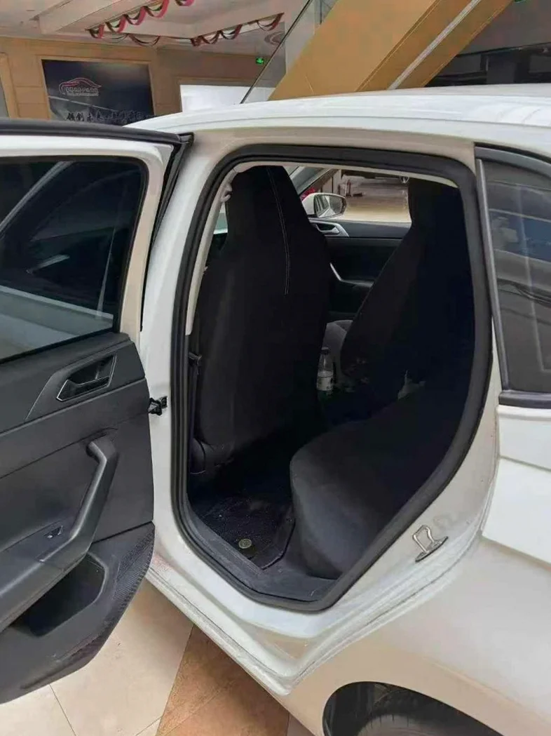 大众polo 后面外观一