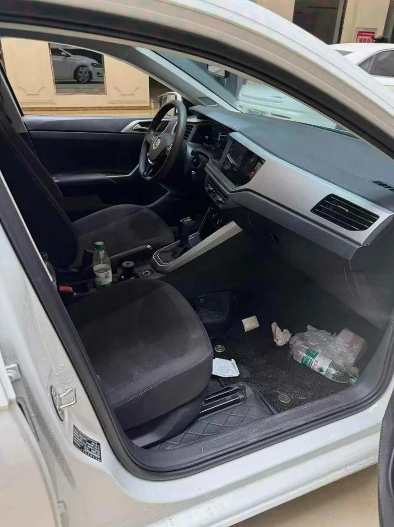 大众polo 后面外观三