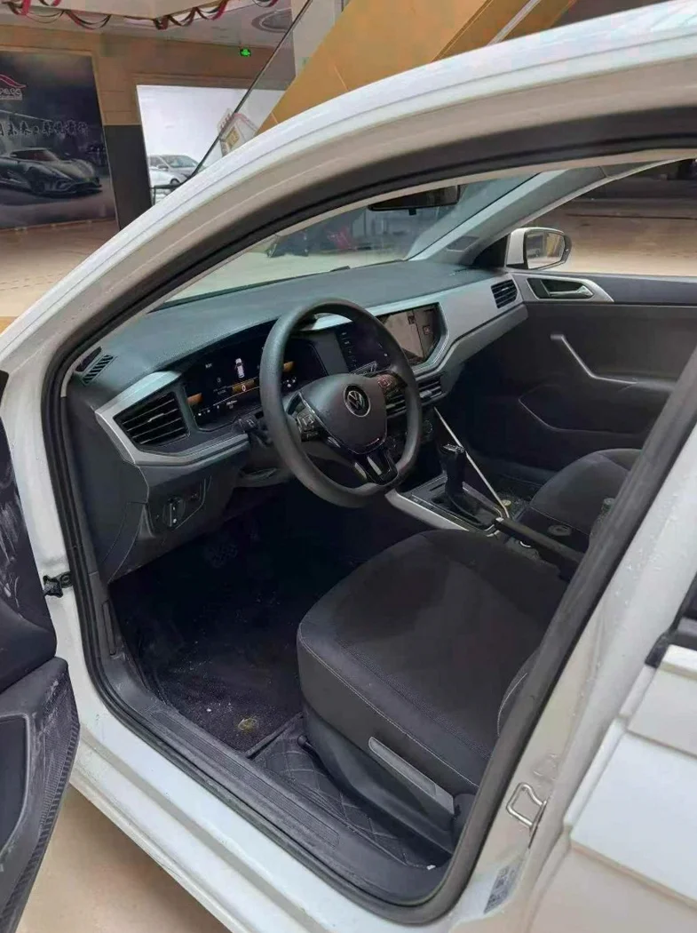 大众polo 后面外观二