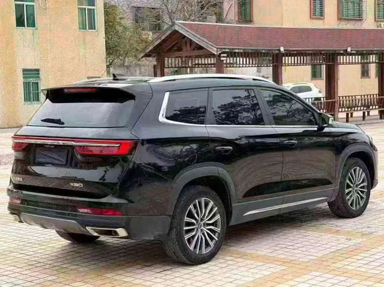 奇瑞捷途 内饰后排