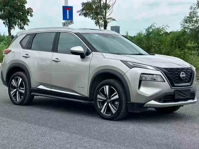 日产奇骏 正面外观二