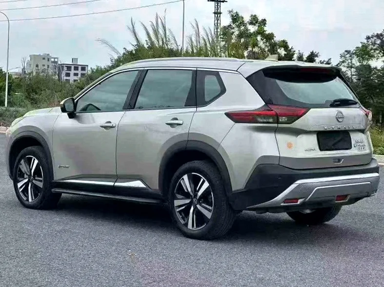 日产奇骏 内饰前排