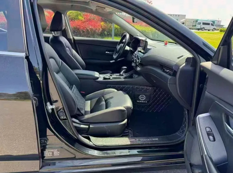 日产轩逸 后面外观二