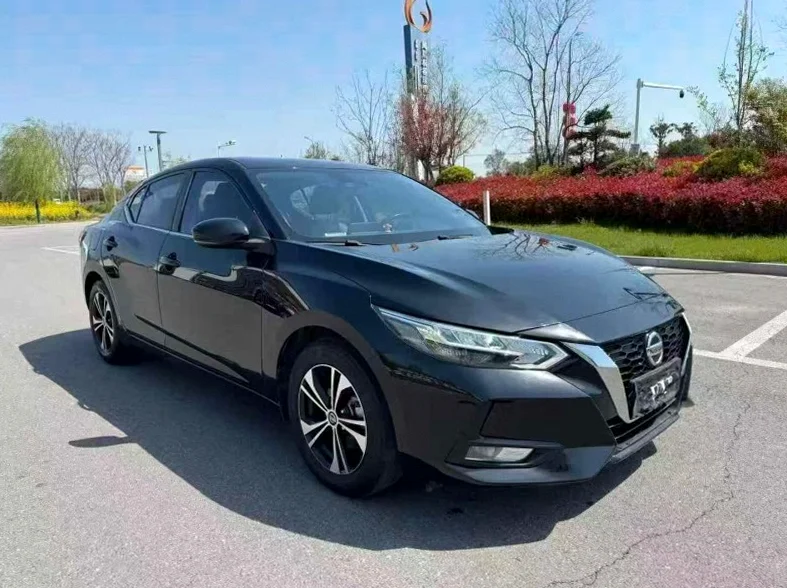 日产轩逸 正面外观二