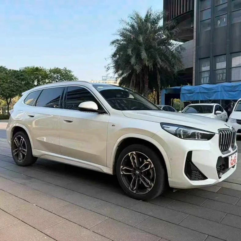 X1宝马 正面外观二