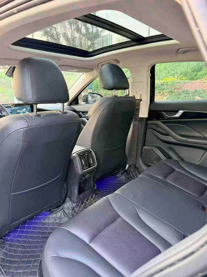 奔腾B70 后面外观一