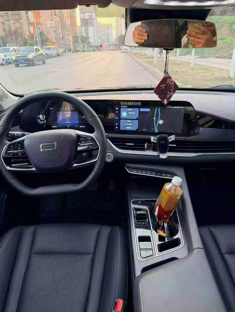 奔腾B70 后面外观三