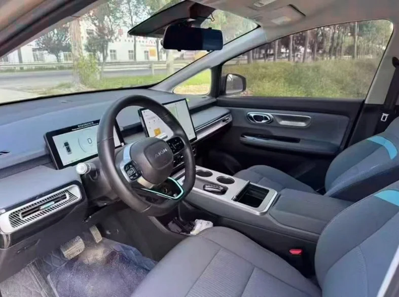 传祺埃安Y 后面外观一