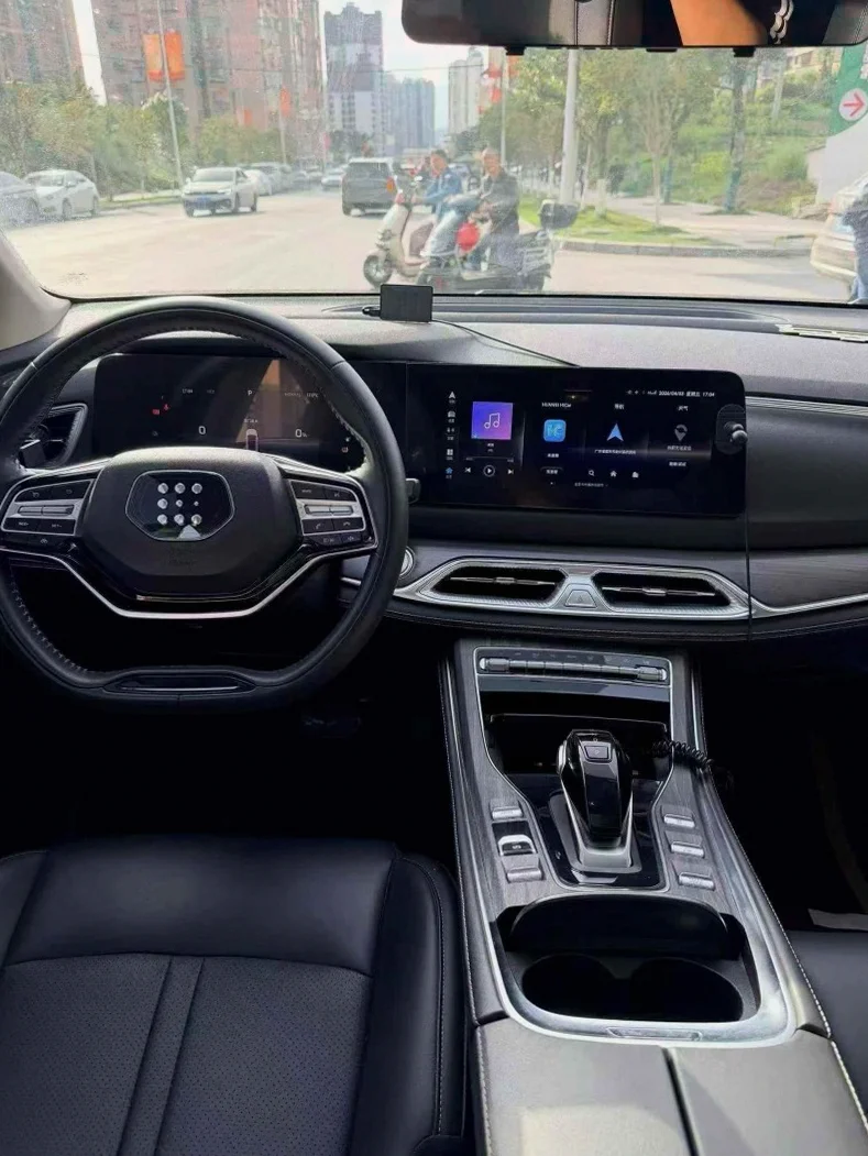 东风蓝电E5 后面外观一