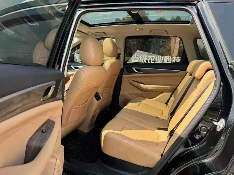 东风蓝电E5 正面外观三