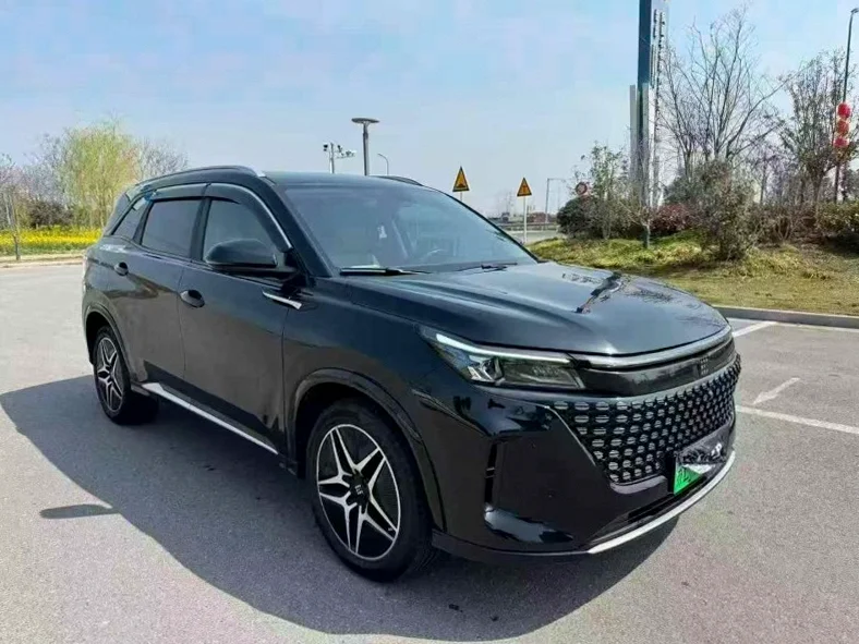 东风蓝电E5 正面外观二