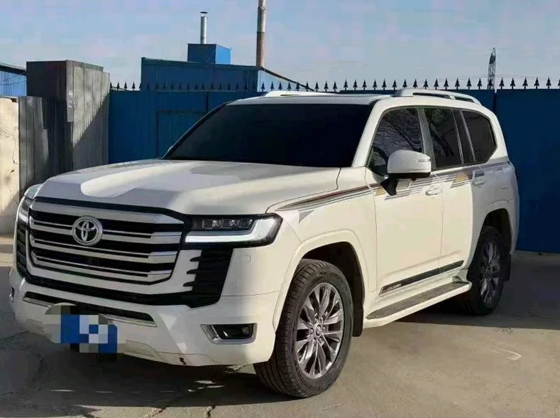 丰田兰德酷路泽 正面外观二