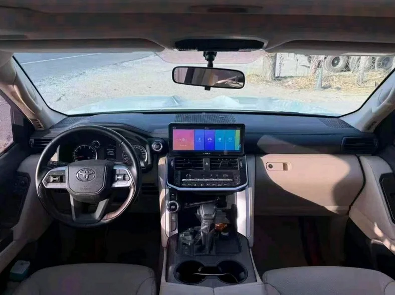 丰田兰德酷路泽 内饰前排