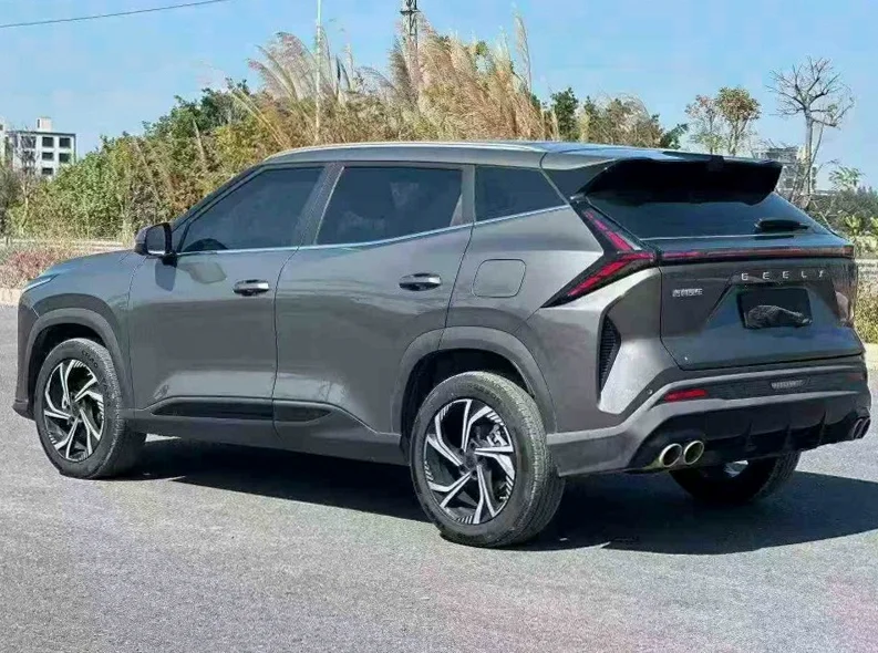 吉利博越 内饰后排