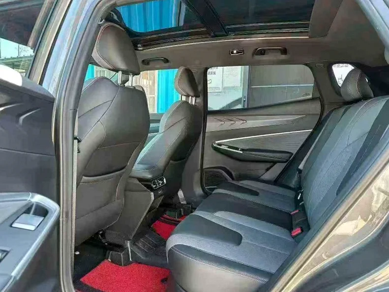 吉利博越 后面外观三