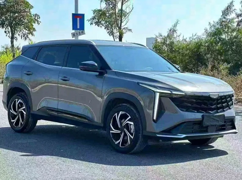 吉利博越 正面外观三