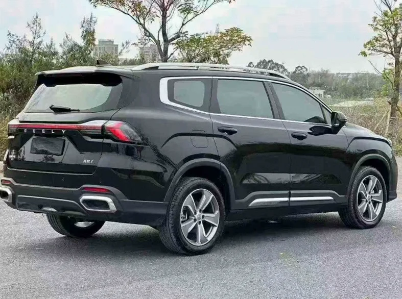 吉利豪越 驾驶室