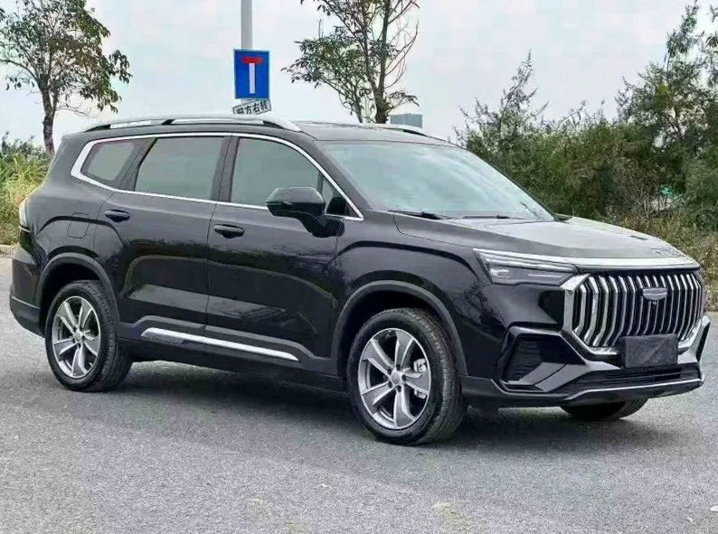 吉利豪越 正面外观二