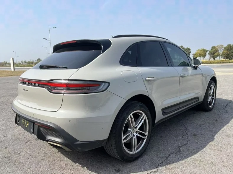 保时捷Macan 驾驶室