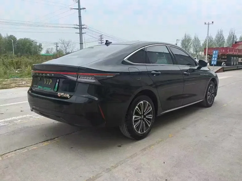 奇瑞风云 内饰后排