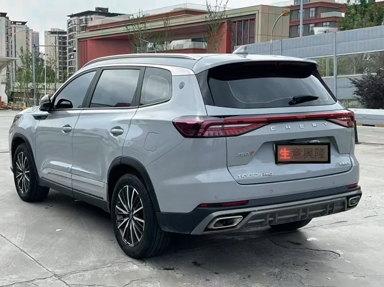 奇瑞瑞虎 驾驶室