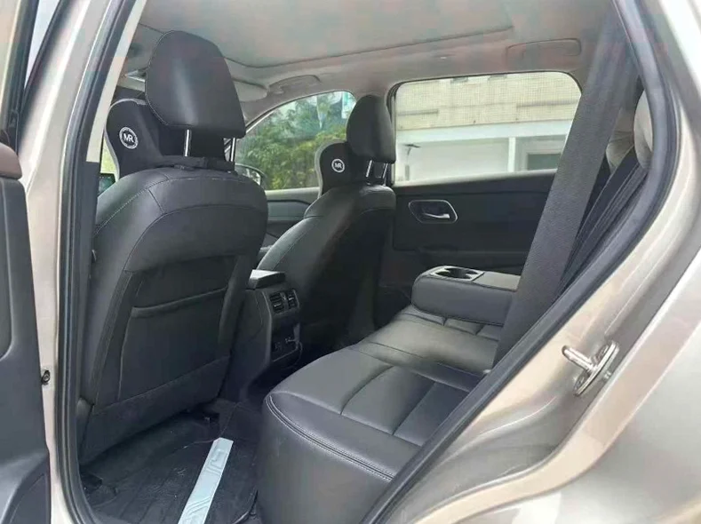 日产奇骏 后面外观二