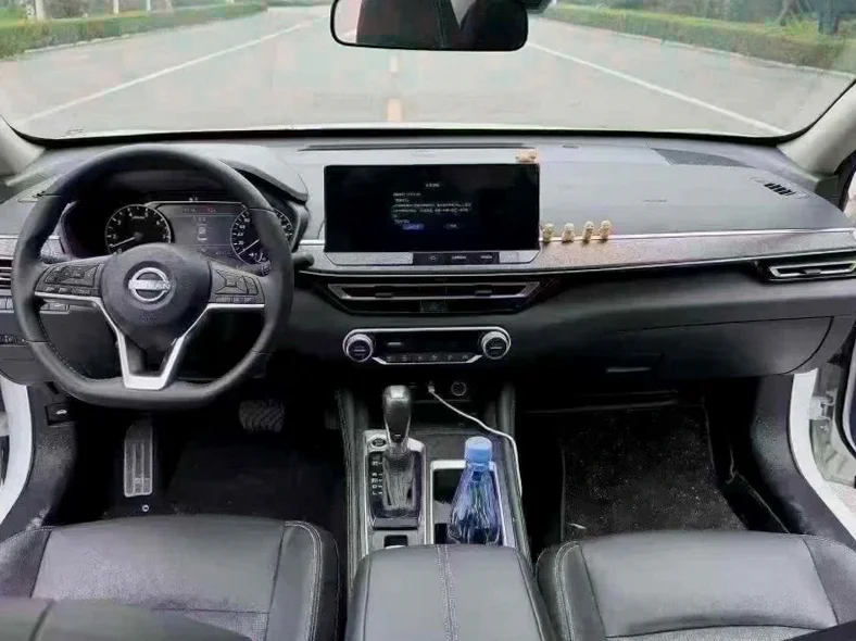 日产天籁 后面外观二