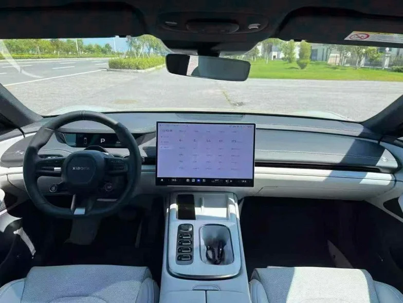 小米SU7 内饰前排