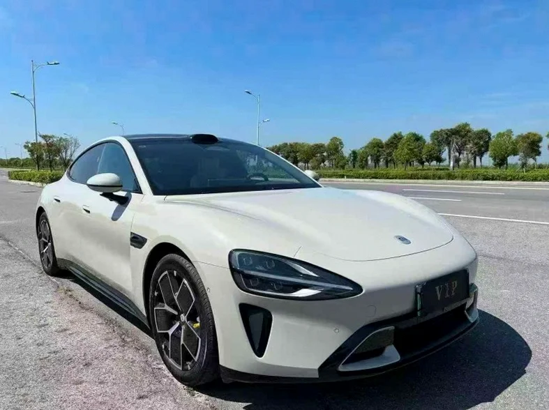 小米SU7 正面外观三