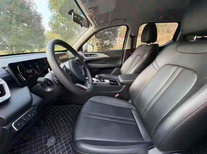 长城汽车炮 后面外观一