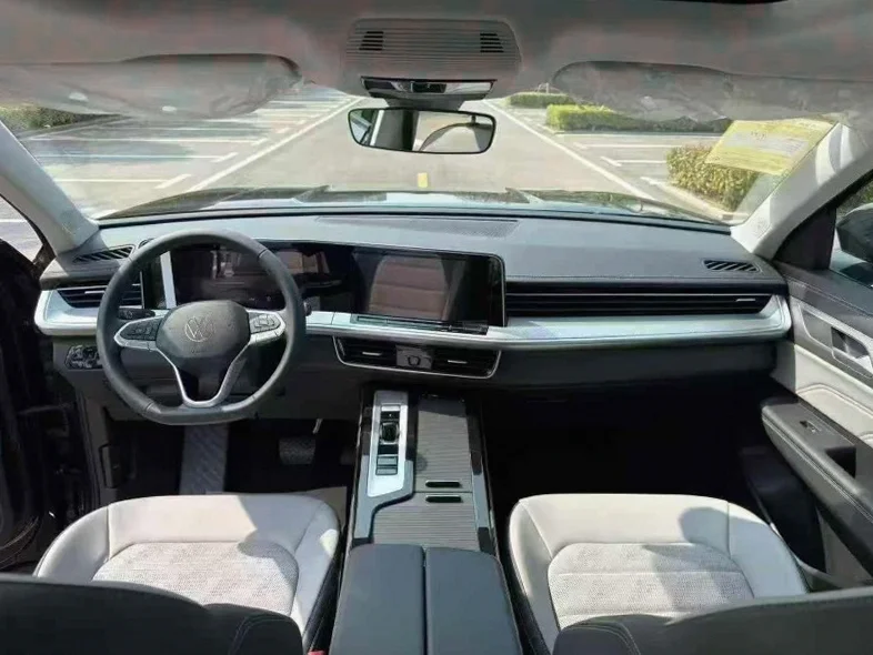 大众揽巡 后面外观三