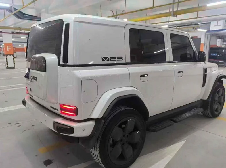 奇瑞ICAR 内饰后排