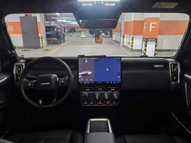 奇瑞ICAR 后面外观一