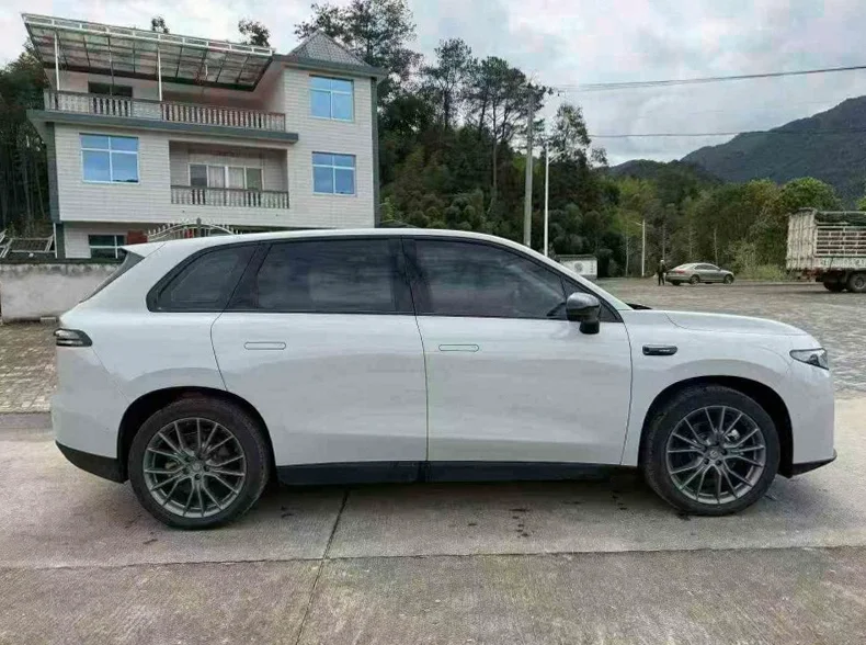 零跑汽车C10 内饰后排