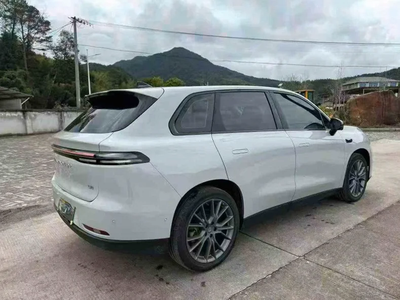 零跑汽车C10 驾驶室