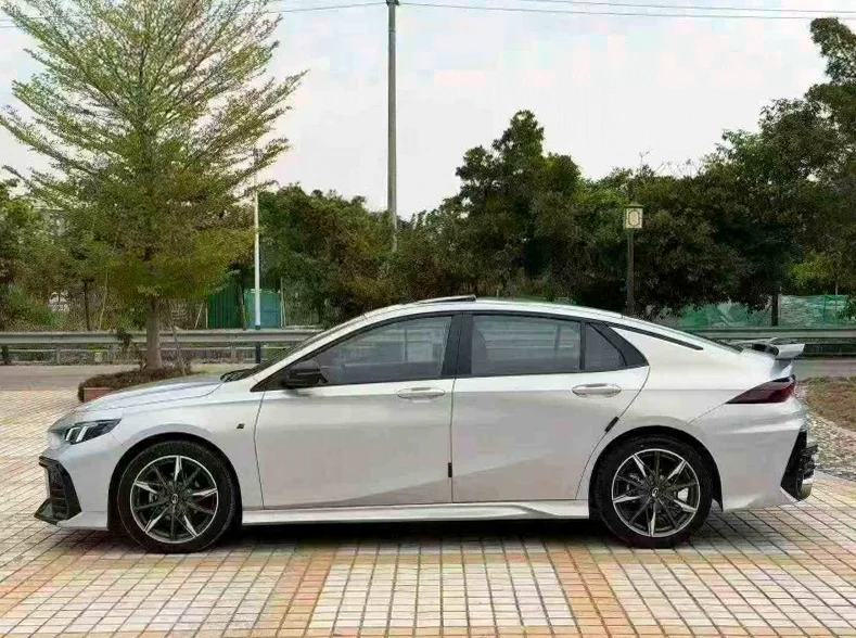 传祺影豹 正面外观三