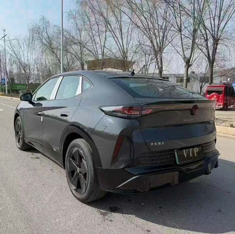 大众与众 驾驶室