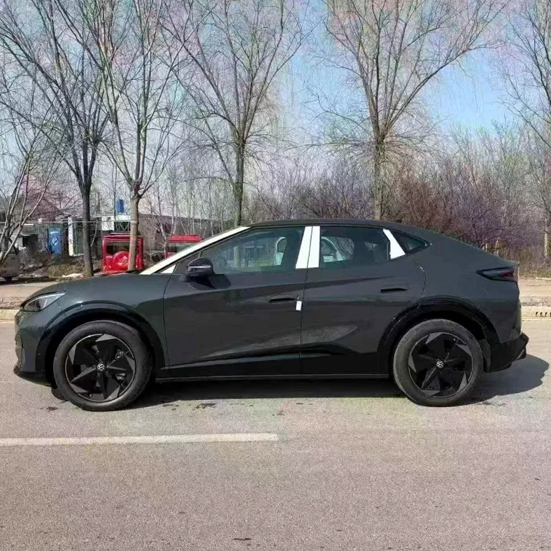 大众与众 内饰前排