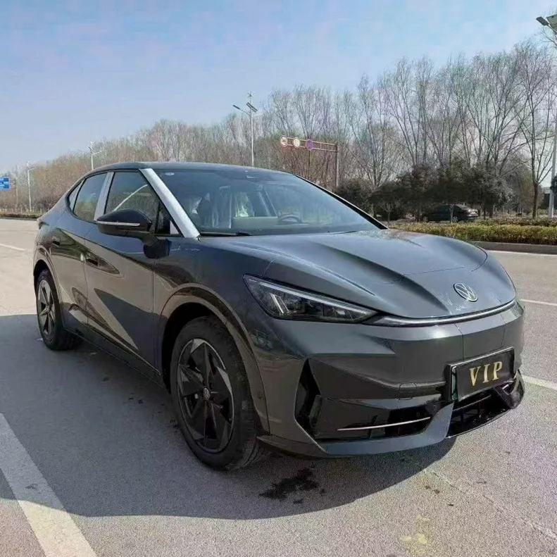 大众与众 正面外观三