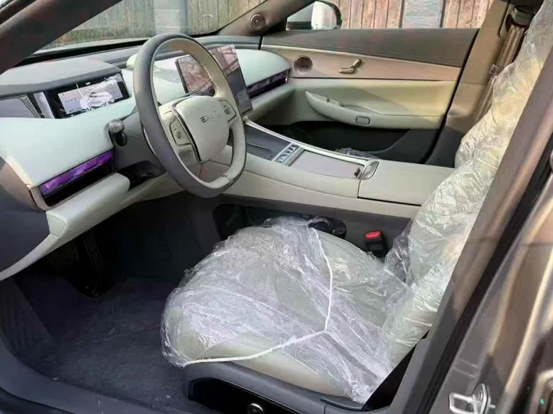 奇瑞星途 内饰后排