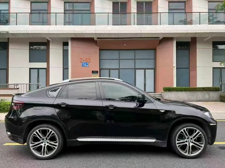 宝马X6 后面外观二