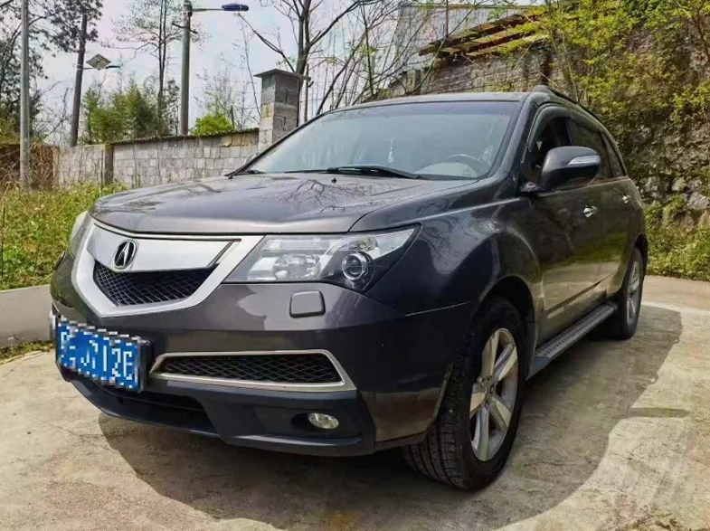 讴歌MDX 正面外观二