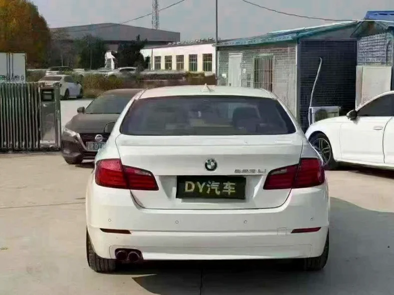 宝马5系 内饰后排