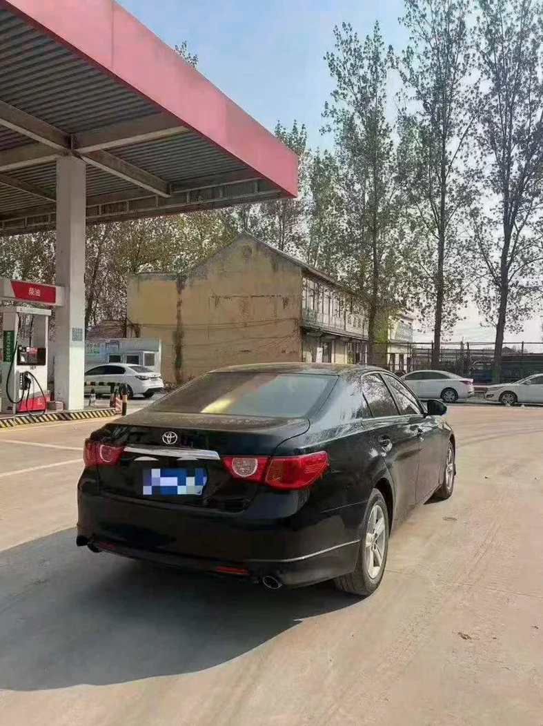 丰田锐志 内饰后排