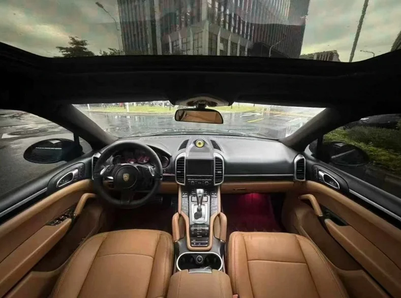 保时捷卡宴 后面外观二